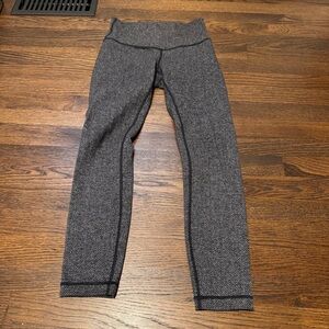 Lululemon herringbone wunder under size 4